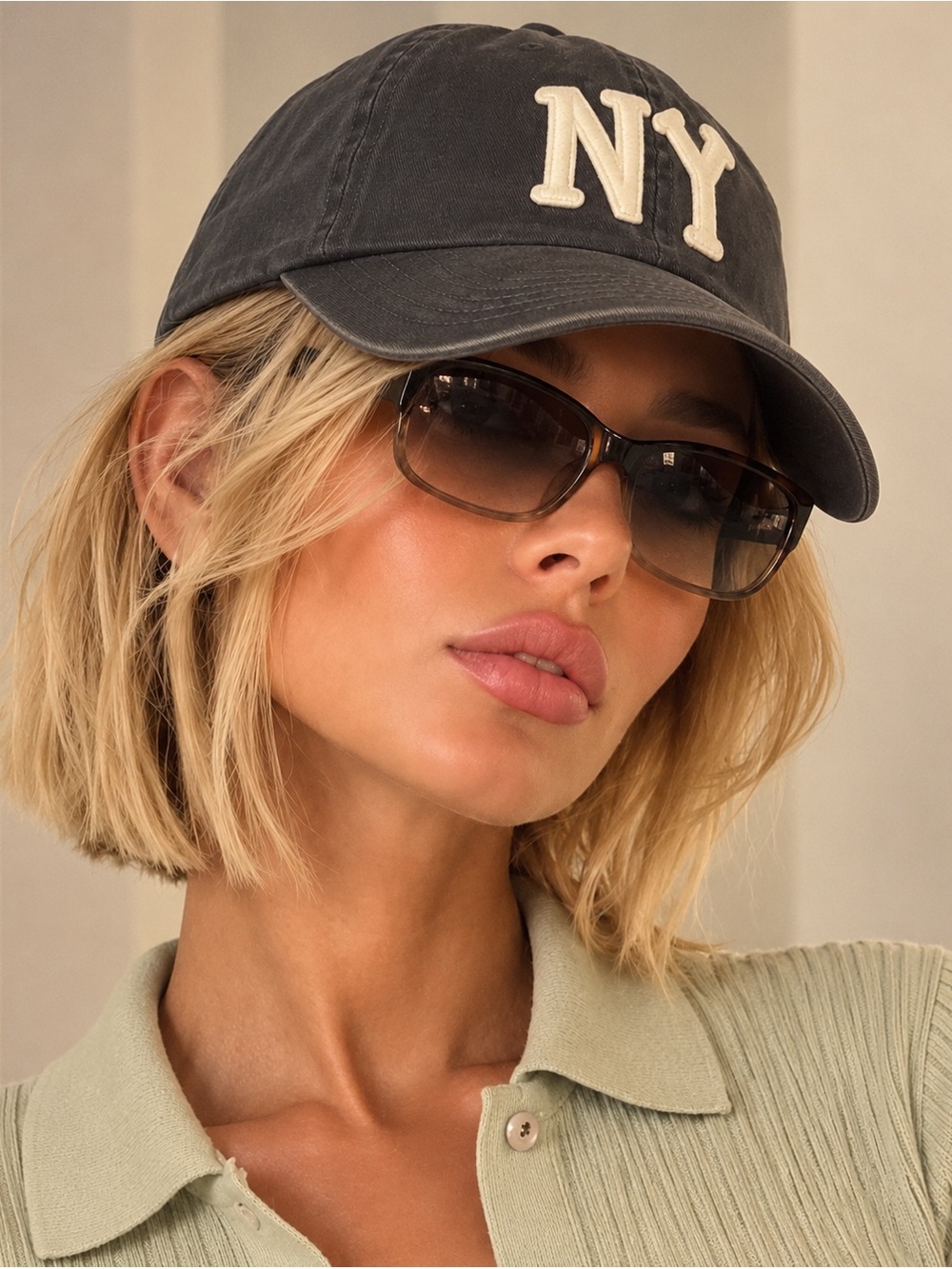 NY Logo Baseball Cap in Black